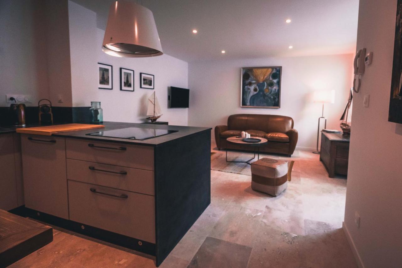 Appartement Avec Cour Privee Centre Ville Classe 4 Etoiles Remparts 1 La Rochelle  Zewnętrze zdjęcie