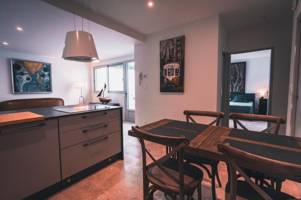 Appartement Avec Cour Privee Centre Ville Classe 4 Etoiles Remparts 1 La Rochelle  Zewnętrze zdjęcie