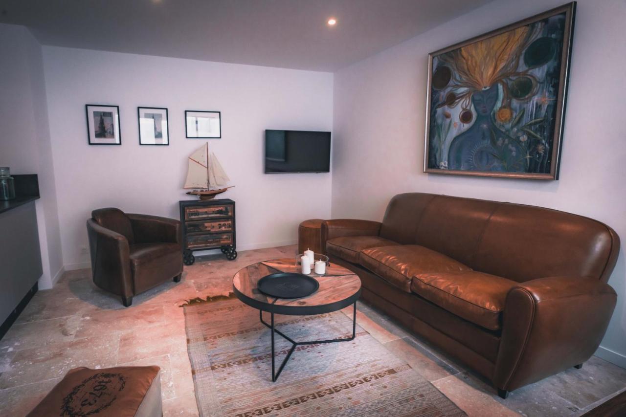 Appartement Avec Cour Privee Centre Ville Classe 4 Etoiles Remparts 1 La Rochelle  Zewnętrze zdjęcie